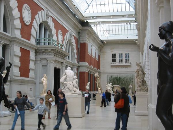A marvelous hall of sculpture.